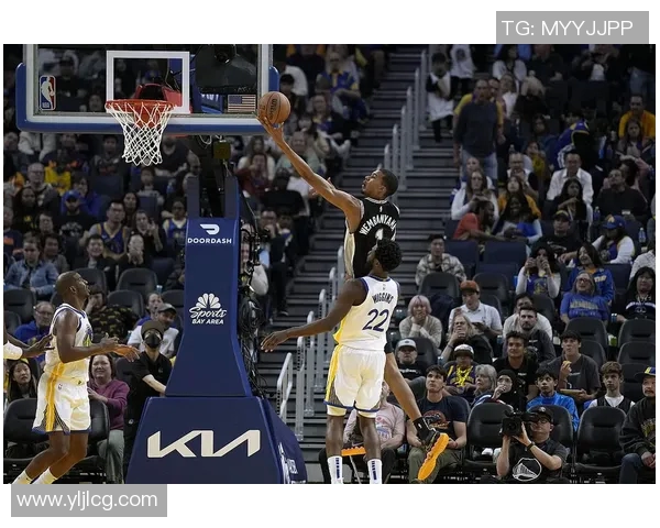 东契奇领衔湖人队迎战马刺,文班亚马状态成胜负关键 东契奇领衔湖人队迎战马刺,文班亚马状态成胜负关键